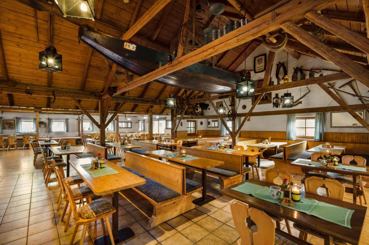 קירכהם Hotel Preishof מראה חיצוני תמונה