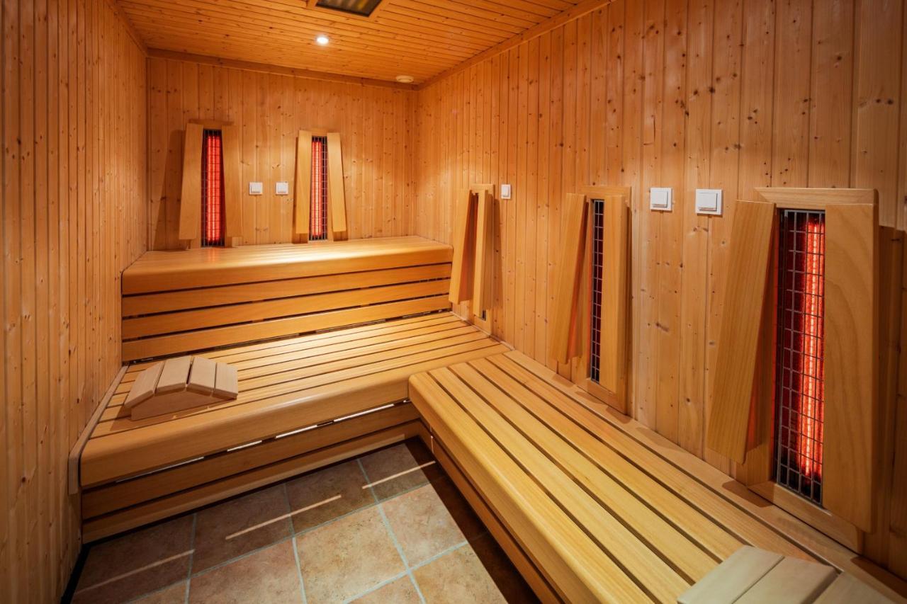 קירכהם Hotel Preishof מראה חיצוני תמונה