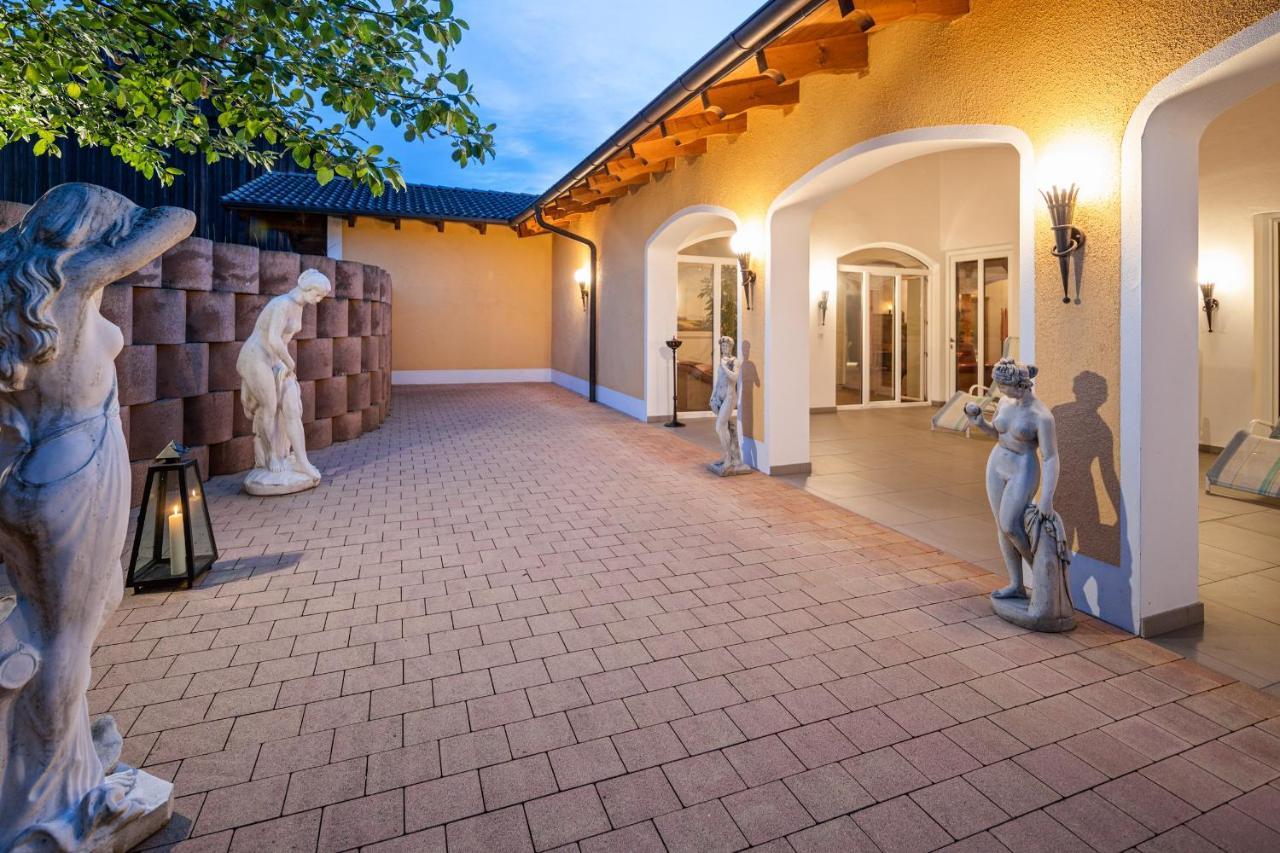 קירכהם Hotel Preishof מראה חיצוני תמונה