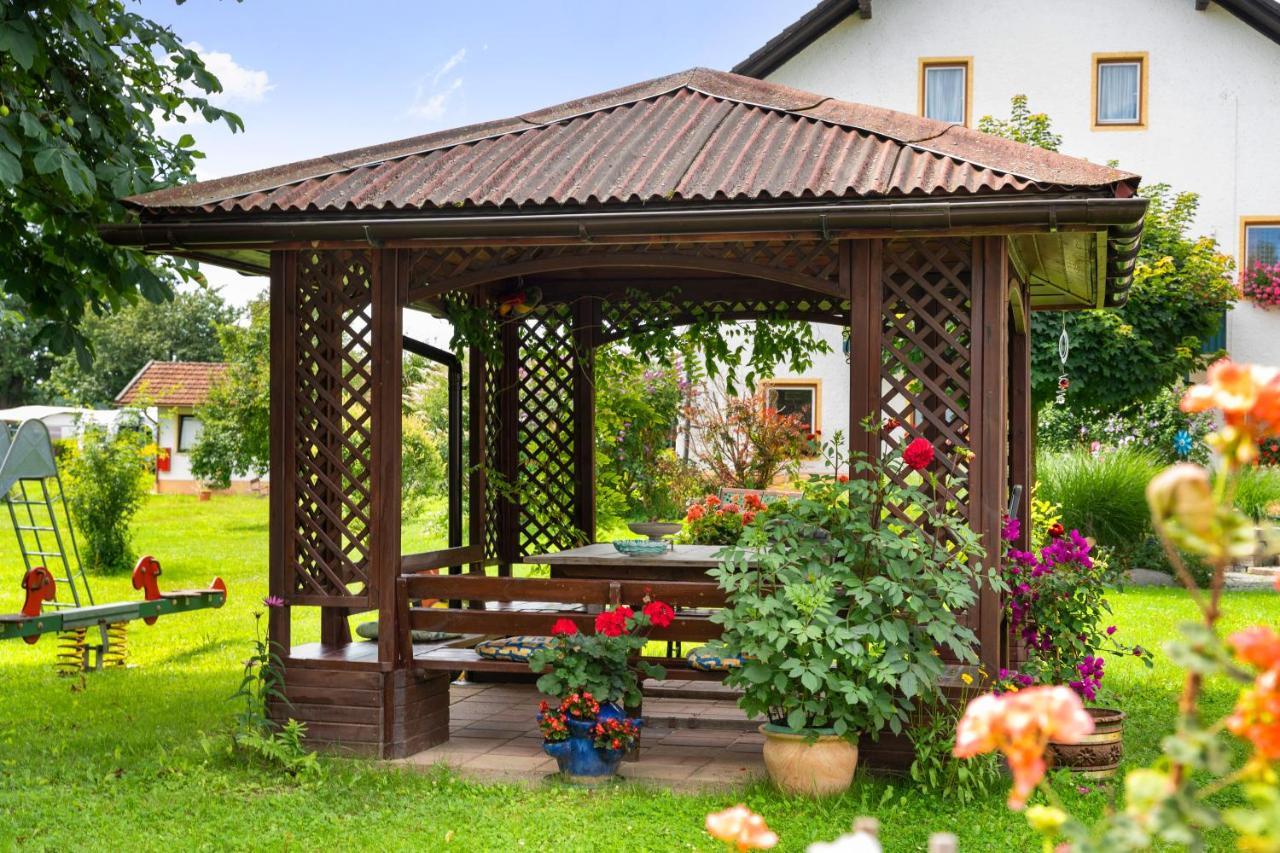 קירכהם Hotel Preishof מראה חיצוני תמונה